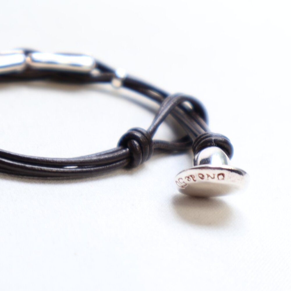 Uno de 50 Silver Tone Brown Leather Clear Crystal Bracelet MISSING A CRYSTAL! - Picture 4 of 4